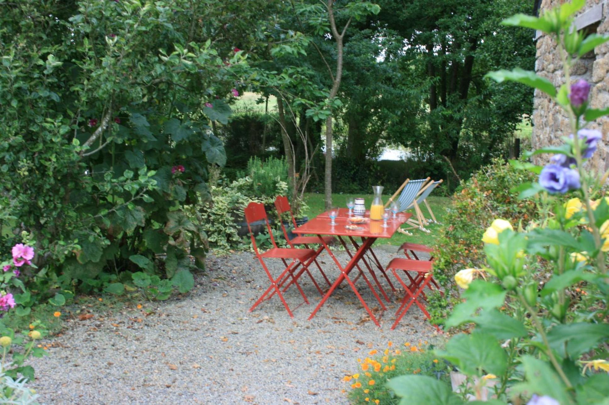 Bed and Breakfast Au Pont Ricoul Saint-Pierre-de-Plesguen Exterior foto